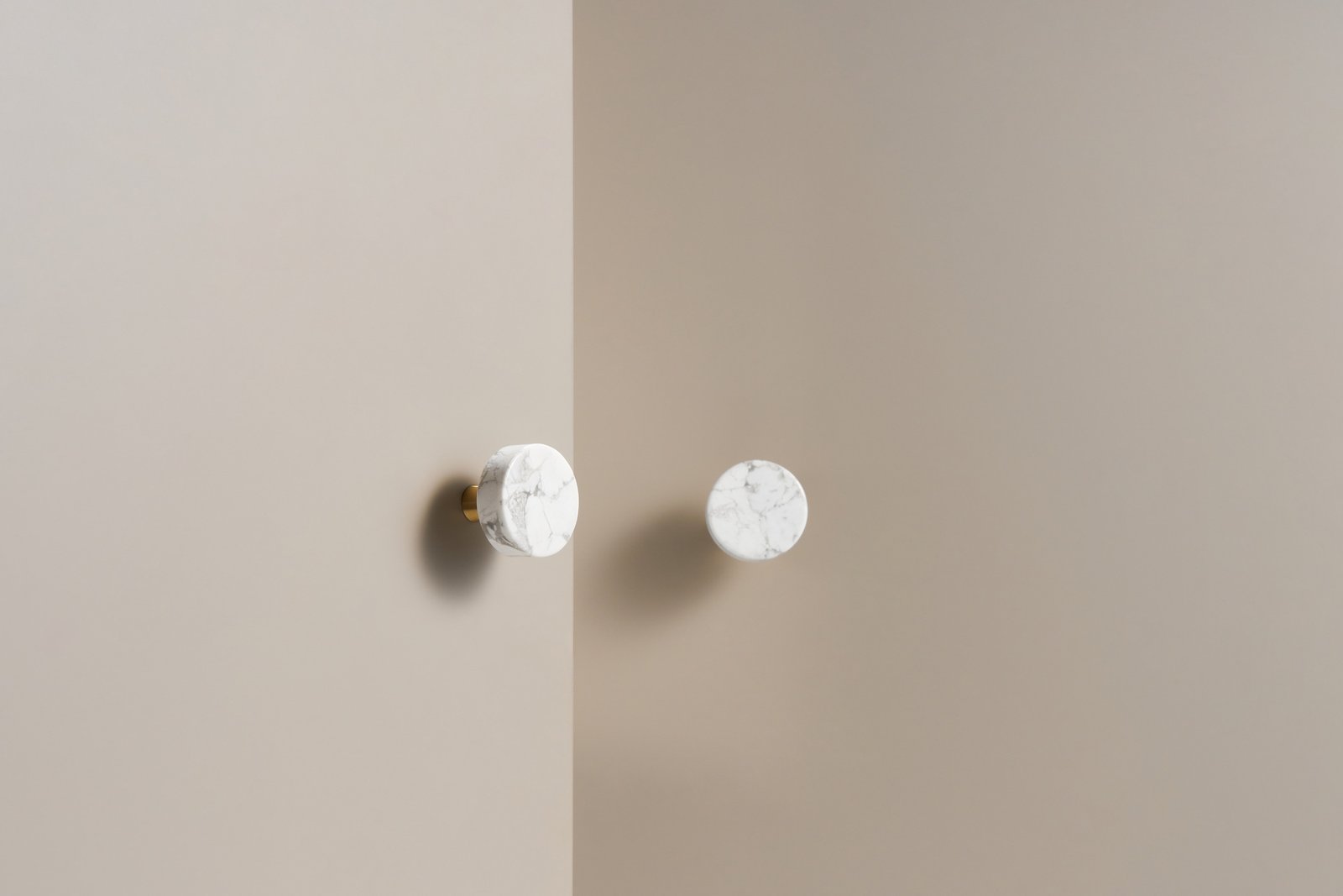 Bouton Berchidda — détail et mise en situation
